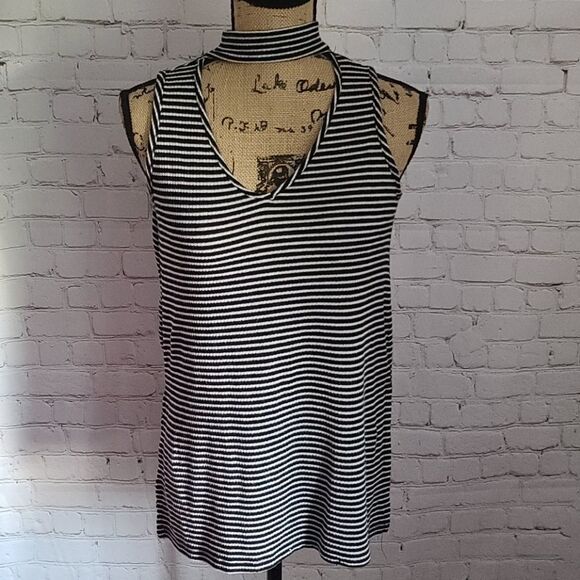 Cloud chaser Black & White Striped Cut Out Tank - Picture 2 of 10